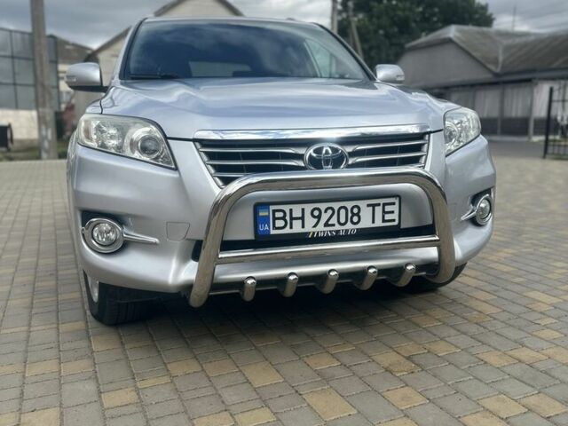 Серый Тойота РАВ 4, объемом двигателя 2.2 л и пробегом 220 тыс. км за 13500 $, фото 1 на Automoto.ua