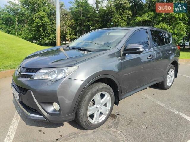 Сірий Тойота РАВ 4, об'ємом двигуна 2.49 л та пробігом 276 тис. км за 17250 $, фото 1 на Automoto.ua