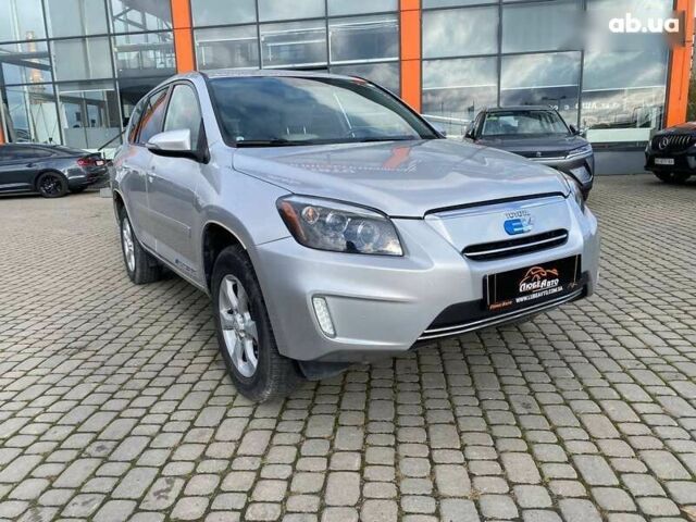 Серый Тойота РАВ 4, объемом двигателя 1.5 л и пробегом 142 тыс. км за 11500 $, фото 1 на Automoto.ua