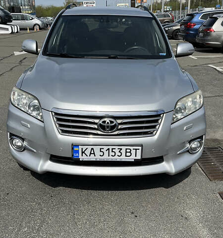 Сірий Тойота РАВ 4, об'ємом двигуна 2 л та пробігом 270 тис. км за 14700 $, фото 1 на Automoto.ua