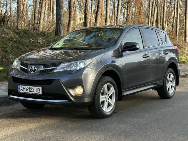 Серый Тойота РАВ 4, объемом двигателя 2.2 л и пробегом 208 тыс. км за 15800 $, фото 1 на Automoto.ua