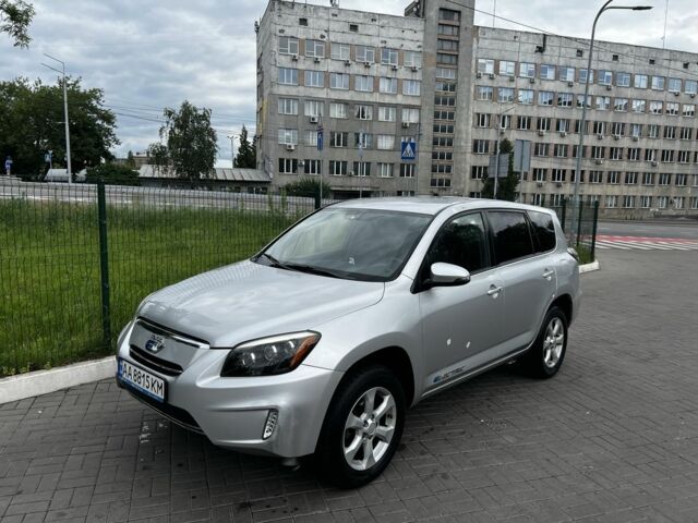 Сірий Тойота РАВ 4, об'ємом двигуна 0 л та пробігом 172 тис. км за 8800 $, фото 1 на Automoto.ua