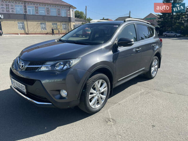 Тойота РАВ 4 2013 в Гайвороне на Automoto.ua Серый Тойота РАВ 4, объемом двигателя 2.23 л и пробегом 260 тыс. км за 16999 $, фото 1 на Automoto.ua