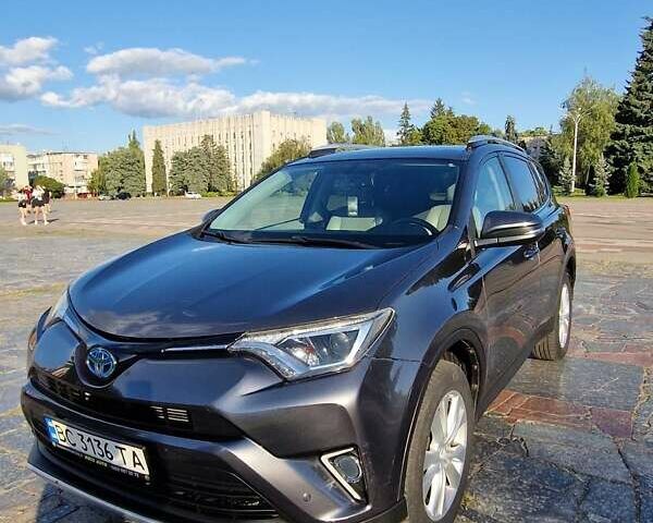 Серый Тойота РАВ 4, объемом двигателя 2.49 л и пробегом 166 тыс. км за 15500 $, фото 1 на Automoto.ua