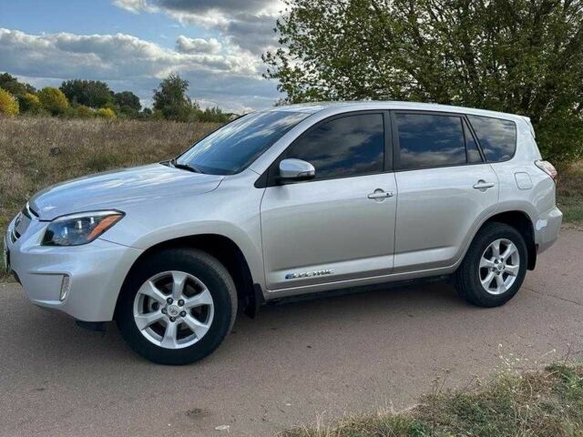 Сірий Тойота РАВ 4, об'ємом двигуна 0 л та пробігом 150 тис. км за 10900 $, фото 1 на Automoto.ua
