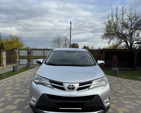 Серый Тойота РАВ 4, объемом двигателя 2.23 л и пробегом 245 тыс. км за 19300 $, фото 1 на Automoto.ua