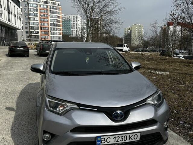 Серый Тойота РАВ 4, объемом двигателя 2.5 л и пробегом 122 тыс. км за 17250 $, фото 1 на Automoto.ua