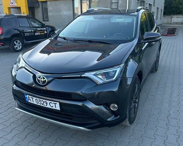 Сірий Тойота РАВ 4, об'ємом двигуна 2.49 л та пробігом 105 тис. км за 15700 $, фото 1 на Automoto.ua