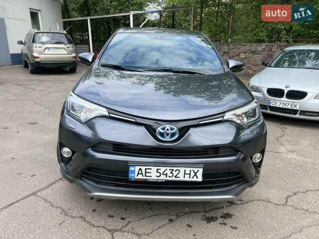 Серый Тойота РАВ 4, объемом двигателя 2.5 л и пробегом 155 тыс. км за 21100 $, фото 1 на Automoto.ua