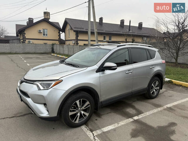 Серый Тойота РАВ 4, объемом двигателя 2.49 л и пробегом 192 тыс. км за 17900 $, фото 1 на Automoto.ua