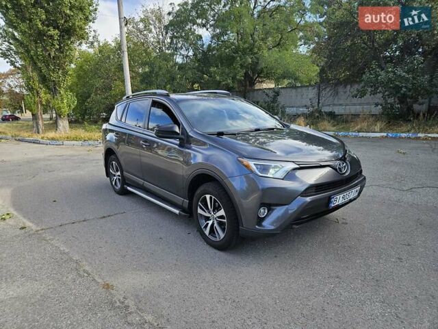 Тойота РАВ 4 2016 в Запорожье на Automoto.ua Серый Тойота РАВ 4, объемом двигателя 2.49 л и пробегом 190 тыс. км за 15900 $, фото 1 на Automoto.ua