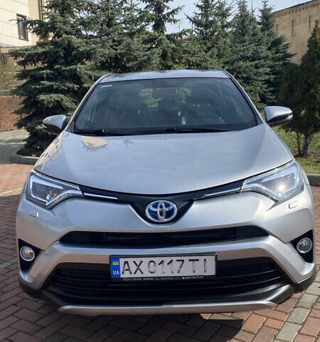 Серый Тойота РАВ 4, объемом двигателя 2.49 л и пробегом 190 тыс. км за 23000 $, фото 1 на Automoto.ua
