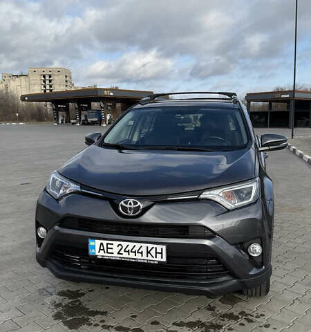 Серый Тойота РАВ 4, объемом двигателя 1.99 л и пробегом 113 тыс. км за 20500 $, фото 1 на Automoto.ua