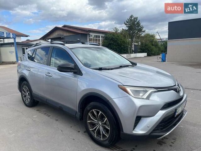 Серый Тойота РАВ 4, объемом двигателя 2.49 л и пробегом 100 тыс. км за 17500 $, фото 1 на Automoto.ua