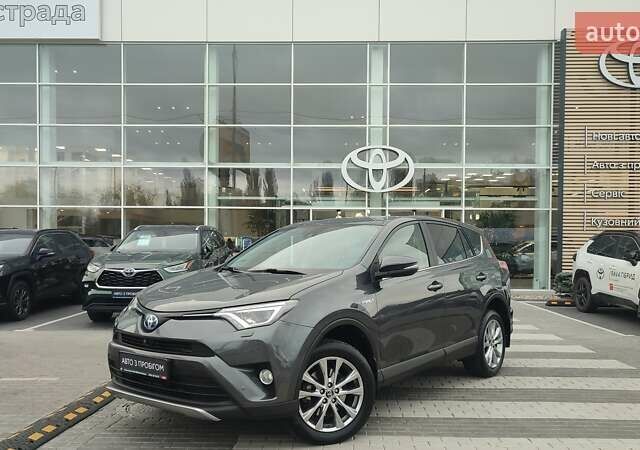 Серый Тойота РАВ 4, объемом двигателя 2.49 л и пробегом 155 тыс. км за 22748 $, фото 1 на Automoto.ua