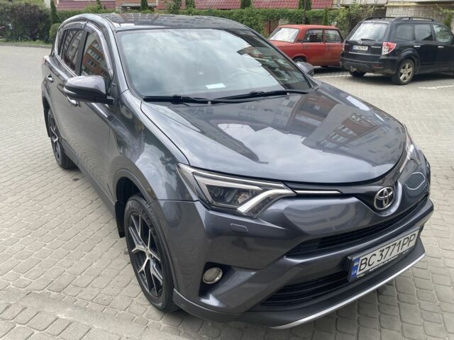 Сірий Тойота РАВ 4, об'ємом двигуна 2.2 л та пробігом 180 тис. км за 22200 $, фото 1 на Automoto.ua
