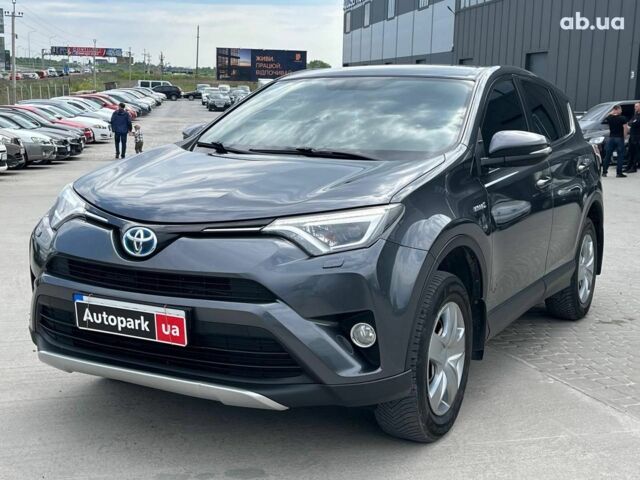 Тойота РАВ 4 2017 в Львове на Automoto.ua Серый Тойота РАВ 4, объемом двигателя 2.5 л и пробегом 143 тыс. км за 23990 $, фото 1 на Automoto.ua