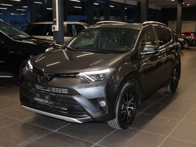 Серый Тойота РАВ 4, объемом двигателя 2 л и пробегом 39 тыс. км за 11850 $, фото 1 на Automoto.ua