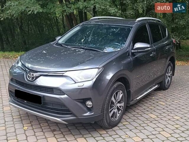 Серый Тойота РАВ 4, объемом двигателя 2.23 л и пробегом 233 тыс. км за 22500 $, фото 1 на Automoto.ua
