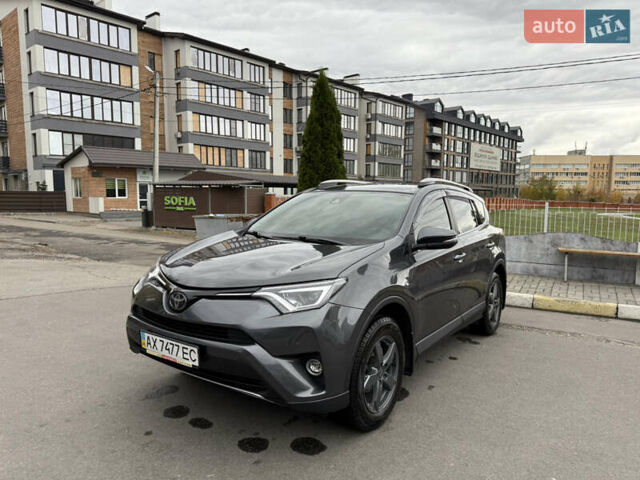 Серый Тойота РАВ 4, объемом двигателя 2.49 л и пробегом 96 тыс. км за 20700 $, фото 1 на Automoto.ua