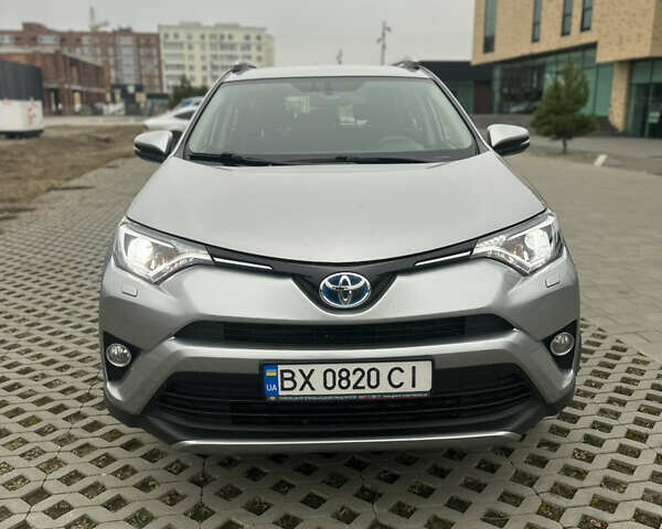 Серый Тойота РАВ 4, объемом двигателя 2.49 л и пробегом 127 тыс. км за 24950 $, фото 1 на Automoto.ua