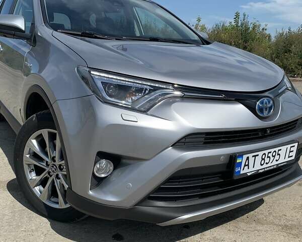 Сірий Тойота РАВ 4, об'ємом двигуна 2.49 л та пробігом 172 тис. км за 24999 $, фото 1 на Automoto.ua
