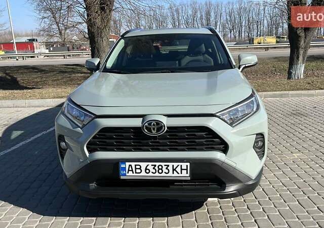 Серый Тойота РАВ 4, объемом двигателя 2.49 л и пробегом 57 тыс. км за 27000 $, фото 1 на Automoto.ua