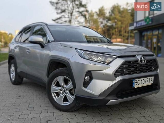 Серый Тойота РАВ 4, объемом двигателя 1.99 л и пробегом 39 тыс. км за 29700 $, фото 1 на Automoto.ua