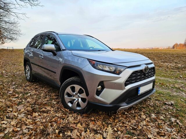 Серый Тойота РАВ 4, объемом двигателя 2.5 л и пробегом 62 тыс. км за 25500 $, фото 1 на Automoto.ua