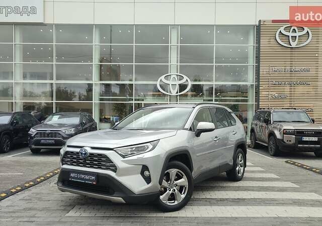 Серый Тойота РАВ 4, объемом двигателя 2.49 л и пробегом 48 тыс. км за 36966 $, фото 1 на Automoto.ua