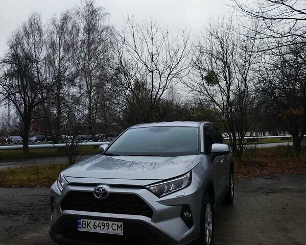 Серый Тойота РАВ 4, объемом двигателя 1.99 л и пробегом 104 тыс. км за 23000 $, фото 1 на Automoto.ua