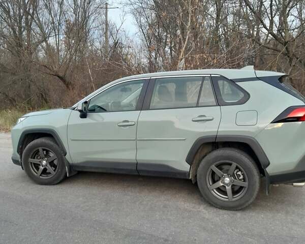 Серый Тойота РАВ 4, объемом двигателя 1.99 л и пробегом 70 тыс. км за 25500 $, фото 1 на Automoto.ua