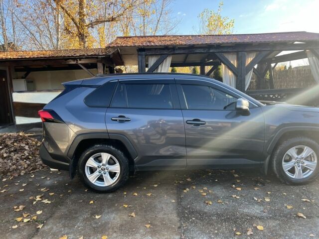 Серый Тойота РАВ 4, объемом двигателя 2 л и пробегом 66 тыс. км за 27000 $, фото 1 на Automoto.ua