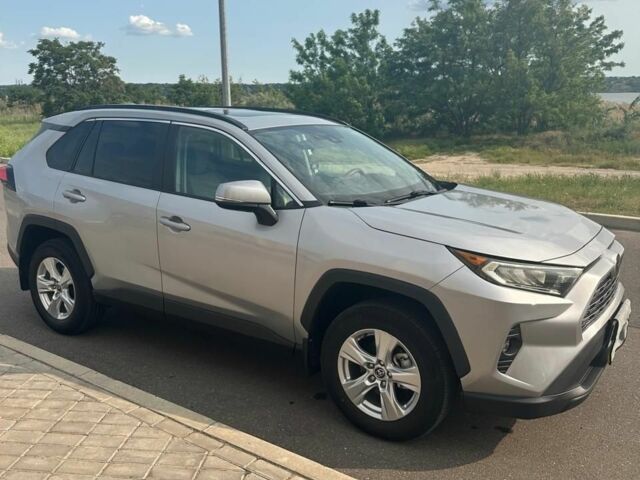 Серый Тойота РАВ 4, объемом двигателя 2 л и пробегом 33 тыс. км за 28000 $, фото 1 на Automoto.ua