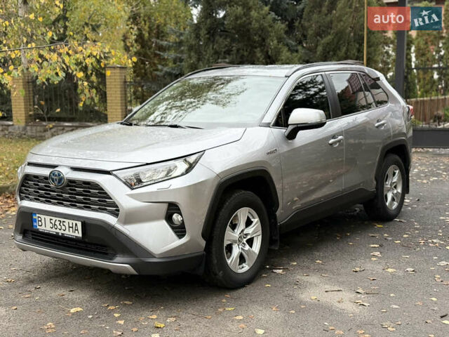 Тойота РАВ 4 2021 в Полтаве на Automoto.ua Серый Тойота РАВ 4, объемом двигателя 2.5 л и пробегом 97 тыс. км за 30500 $, фото 1 на Automoto.ua