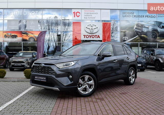 Тойота РАВ 4 2021 в Житомире на Automoto.ua Серый Тойота РАВ 4, объемом двигателя 1.99 л и пробегом 169 тыс. км за 28500 $, фото 1 на Automoto.ua