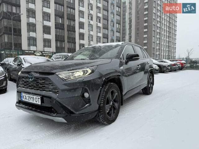 Серый Тойота РАВ 4, объемом двигателя 2.49 л и пробегом 119 тыс. км за 32950 $, фото 1 на Automoto.ua