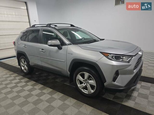 Сірий Тойота РАВ 4, об'ємом двигуна 2.5 л та пробігом 28 тис. км за 21666 $, фото 1 на Automoto.ua