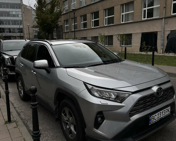 Серый Тойота РАВ 4, объемом двигателя 1.99 л и пробегом 22 тыс. км за 38000 $, фото 1 на Automoto.ua
