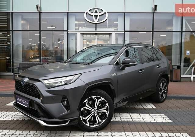 Сірий Тойота РАВ 4, об'ємом двигуна 2.49 л та пробігом 125 тис. км за 43407 $, фото 1 на Automoto.ua