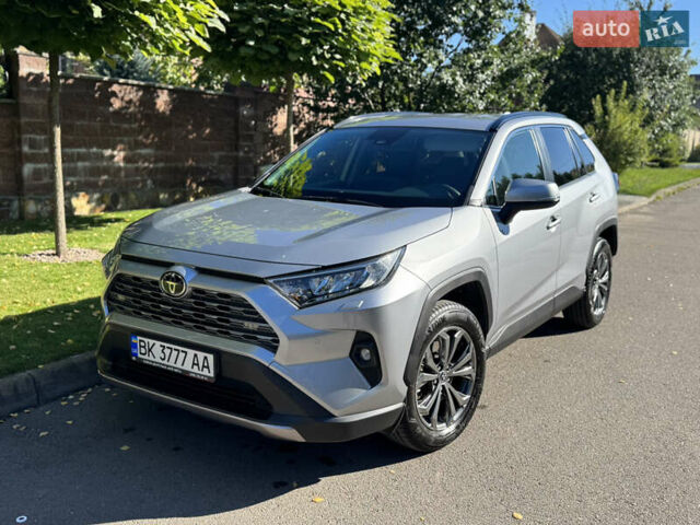 Сірий Тойота РАВ 4, об'ємом двигуна 1.99 л та пробігом 21 тис. км за 36000 $, фото 1 на Automoto.ua