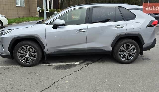 Сірий Тойота РАВ 4, об'ємом двигуна 1.99 л та пробігом 11 тис. км за 35000 $, фото 1 на Automoto.ua