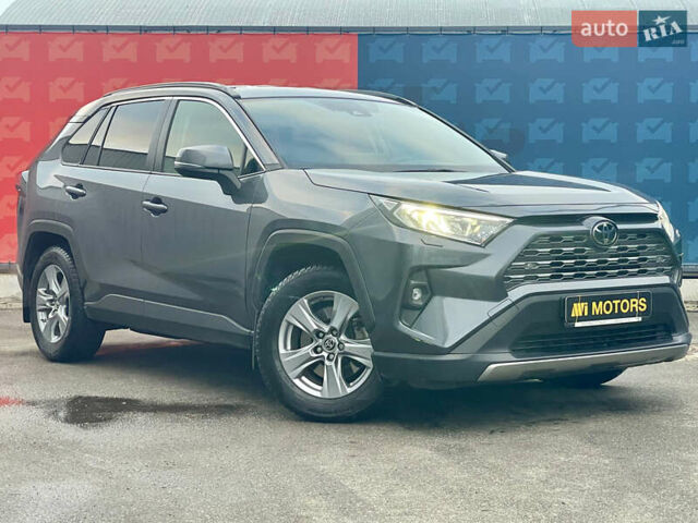 Сірий Тойота РАВ 4, об'ємом двигуна 1.99 л та пробігом 56 тис. км за 33500 $, фото 1 на Automoto.ua