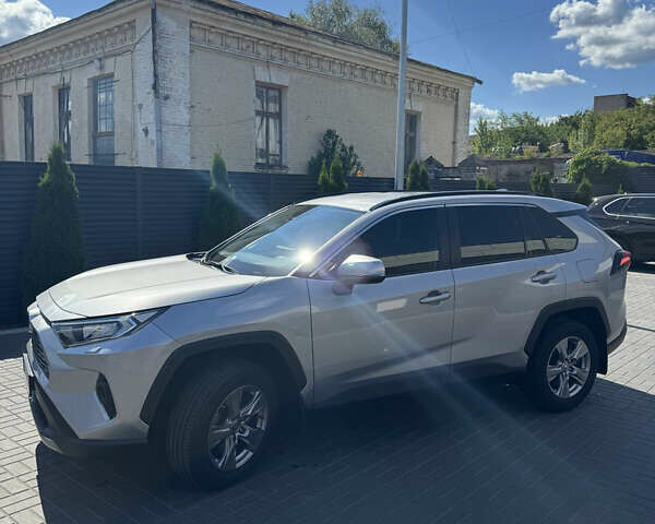 Серый Тойота РАВ 4, объемом двигателя 1.99 л и пробегом 14 тыс. км за 35000 $, фото 1 на Automoto.ua