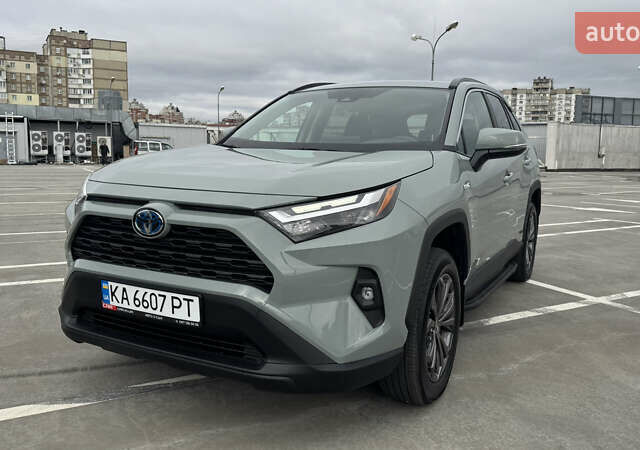 Сірий Тойота РАВ 4, об'ємом двигуна 2.49 л та пробігом 55 тис. км за 39000 $, фото 1 на Automoto.ua