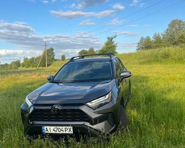 Серый Тойота РАВ 4, объемом двигателя 2.49 л и пробегом 8 тыс. км за 33200 $, фото 1 на Automoto.ua