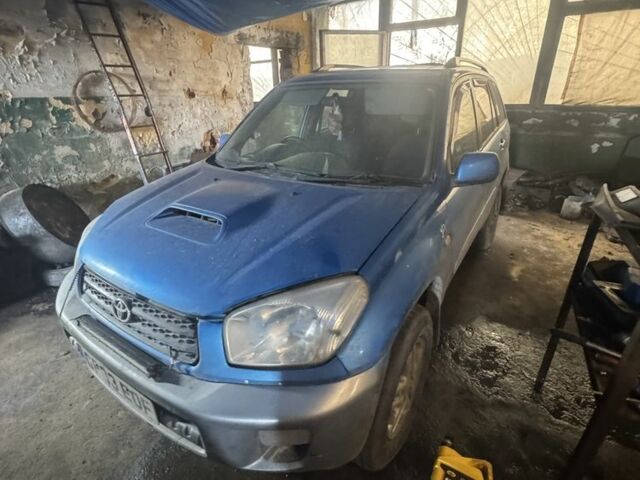 Синий Тойота РАВ 4, объемом двигателя 2 л и пробегом 250 тыс. км за 1800 $, фото 1 на Automoto.ua