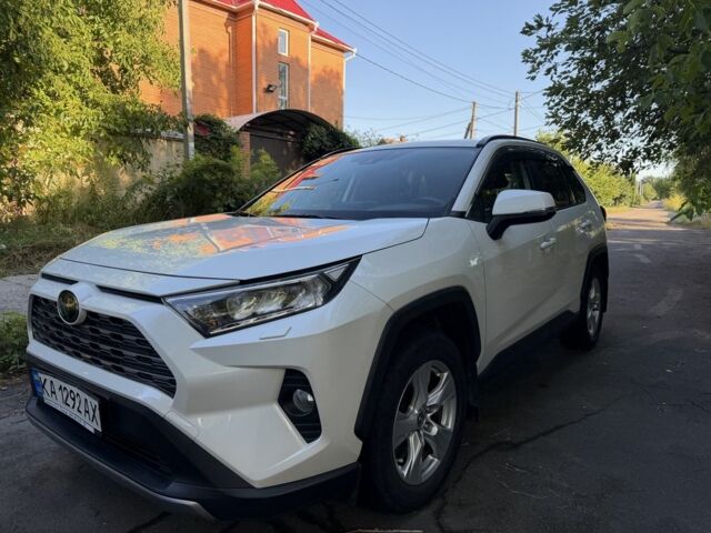 Синий Тойота РАВ 4, объемом двигателя 2 л и пробегом 145 тыс. км за 26977 $, фото 1 на Automoto.ua