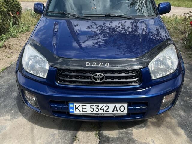 Синий Тойота РАВ 4, объемом двигателя 2 л и пробегом 270 тыс. км за 4800 $, фото 1 на Automoto.ua