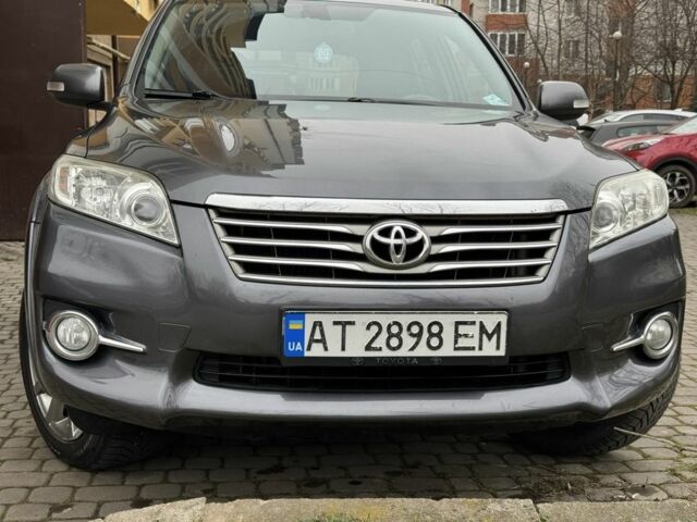 Синій Тойота РАВ 4, об'ємом двигуна 2.2 л та пробігом 285 тис. км за 13000 $, фото 1 на Automoto.ua
